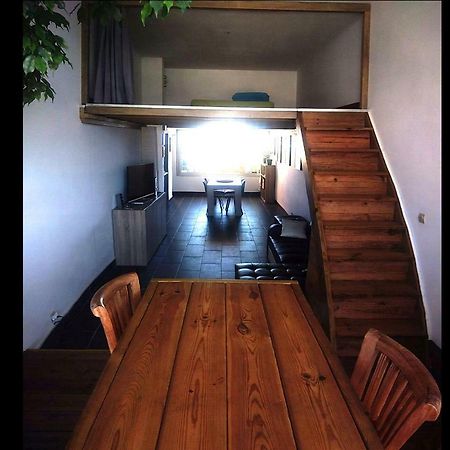 Loft Mezzanine Verriere Avec Vue Apartment Saint-Denis Luaran gambar