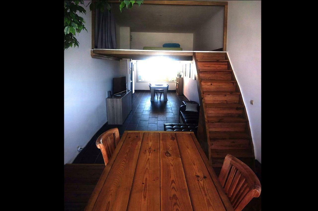 Loft Mezzanine Verriere Avec Vue Apartment Saint-Denis Luaran gambar